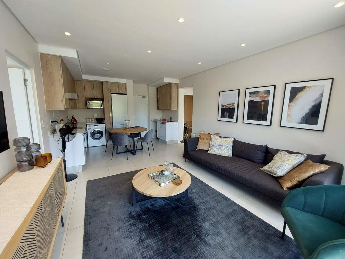 2 Bedroom Apartment To Rent in Glenadrienne