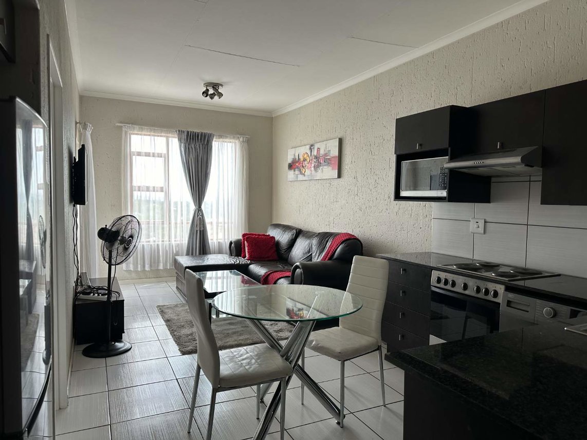 2 Bedroom Apartment To Rent in Paulshof