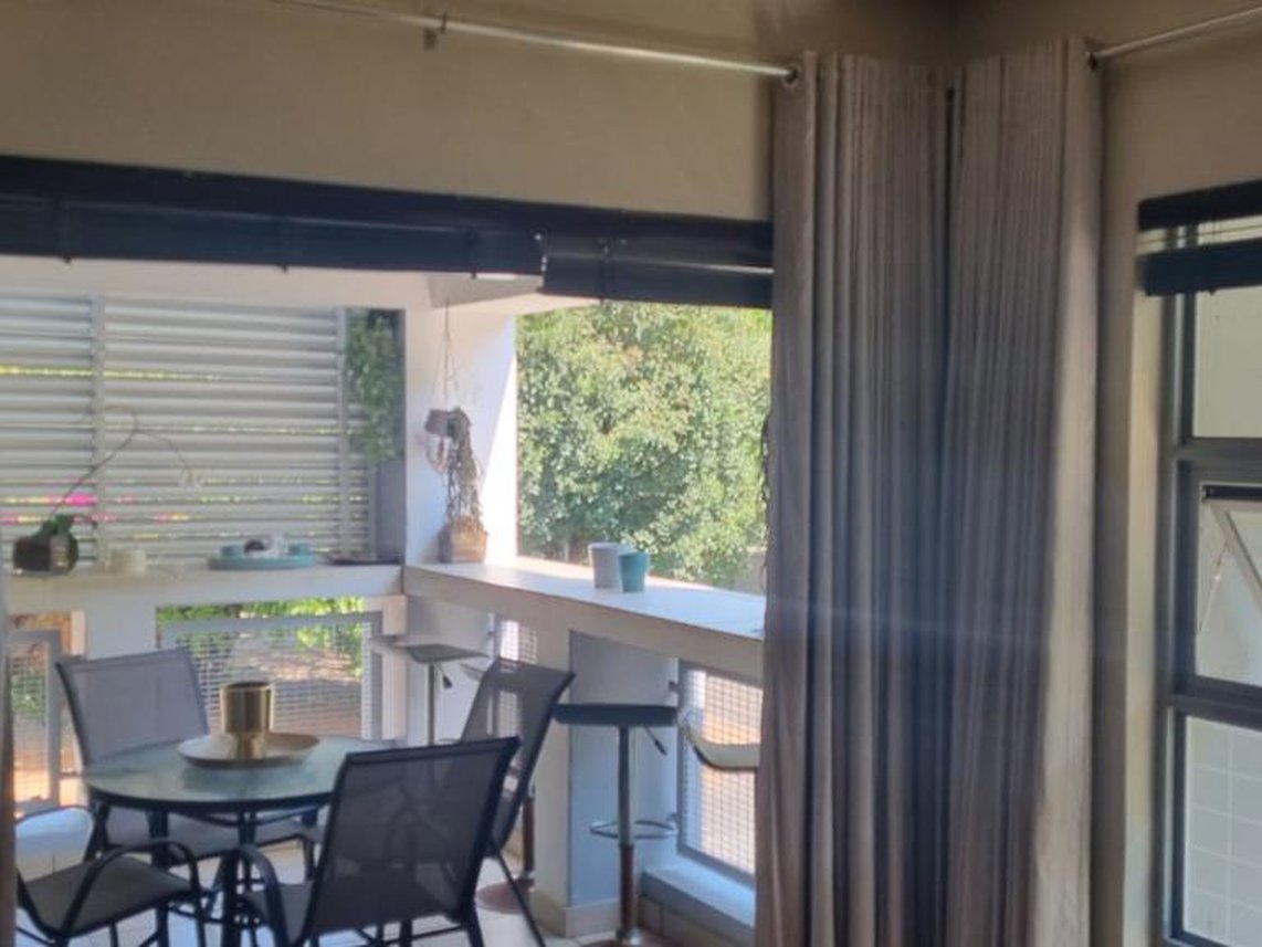 2 Bedroom Apartment To Rent in Oaklands