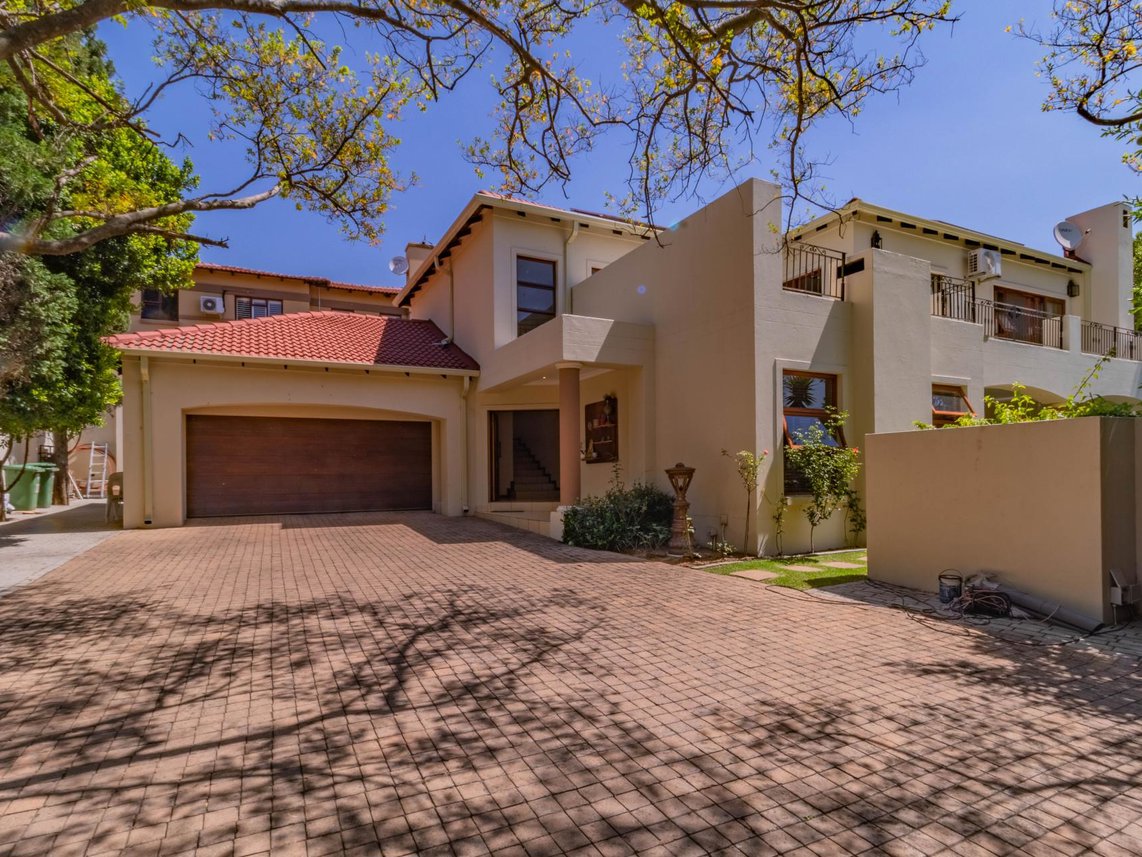 3 Bedroom House To Rent in Lonehill