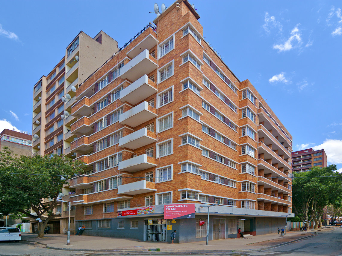 2 Bedroom Apartment To Rent in Hillbrow