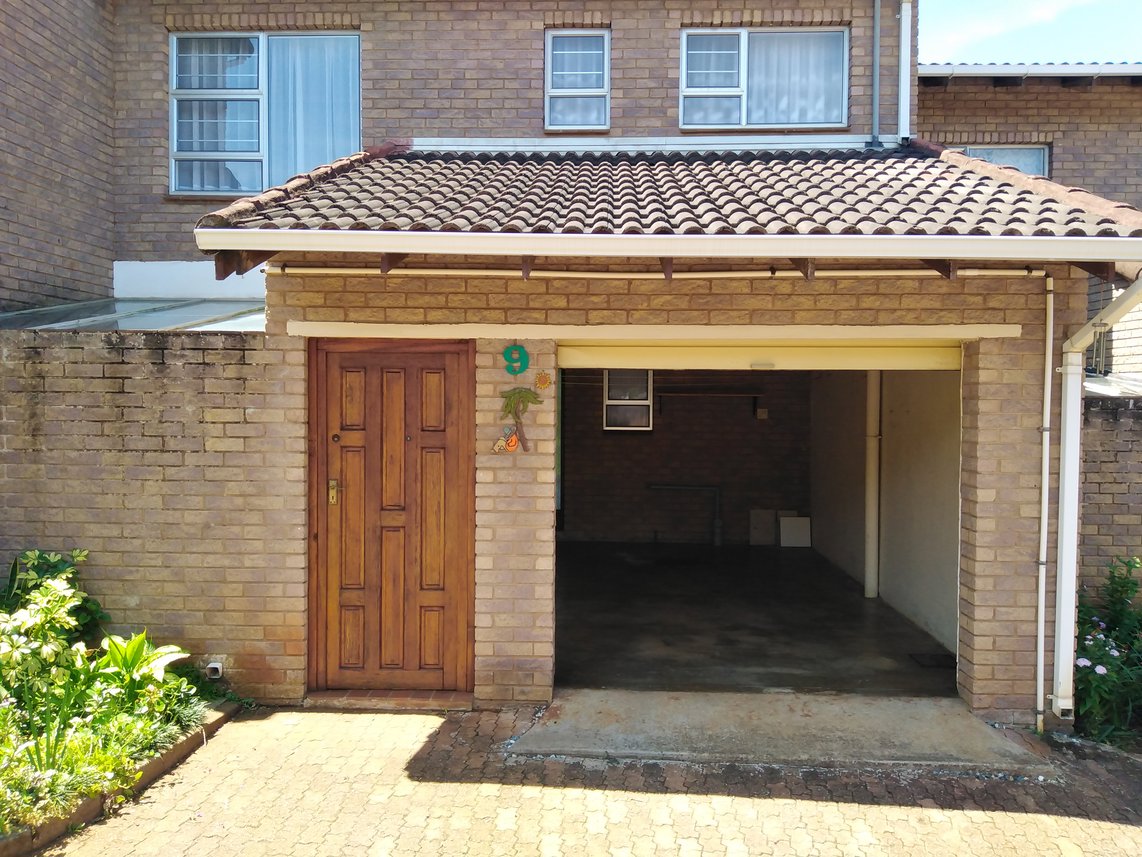 3 Bedroom Duplex To Rent in Southport