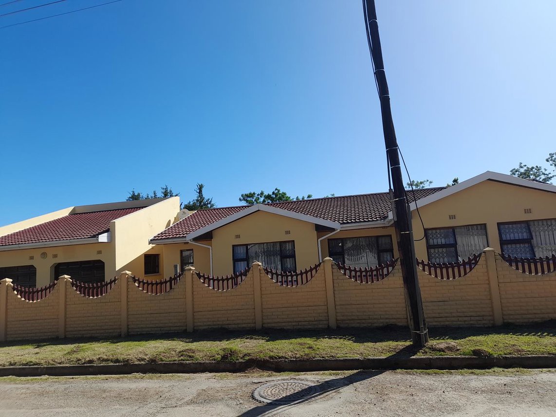 4 Bedroom House For Sale in Fort Beaufort