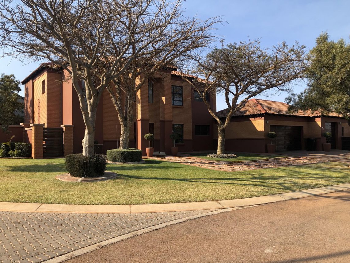 4 Bedroom Lifestyle Estate For Sale in Midstream Hill