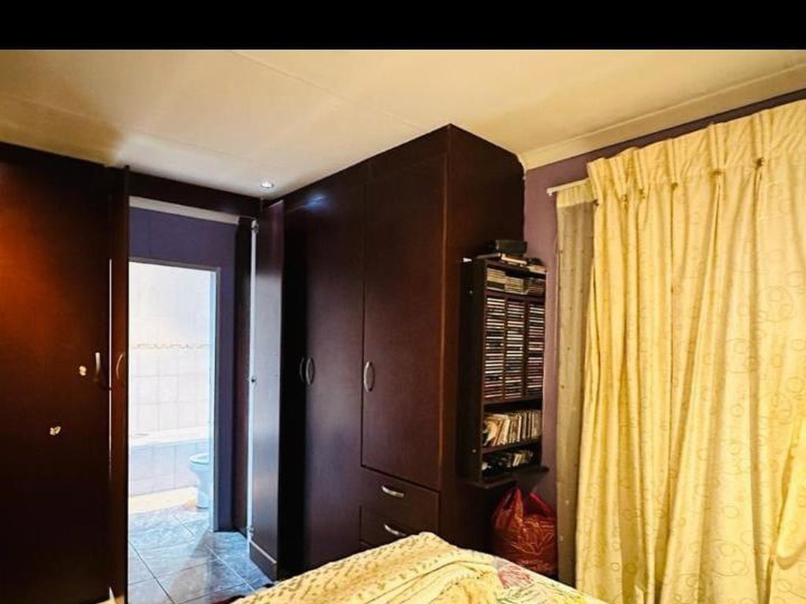 3 Bedroom House For Sale in Atteridgeville
