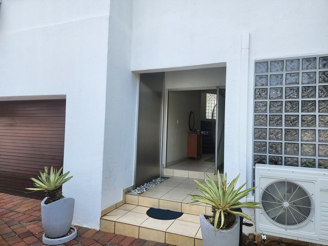 3 Bedroom House For Sale in Woodhill