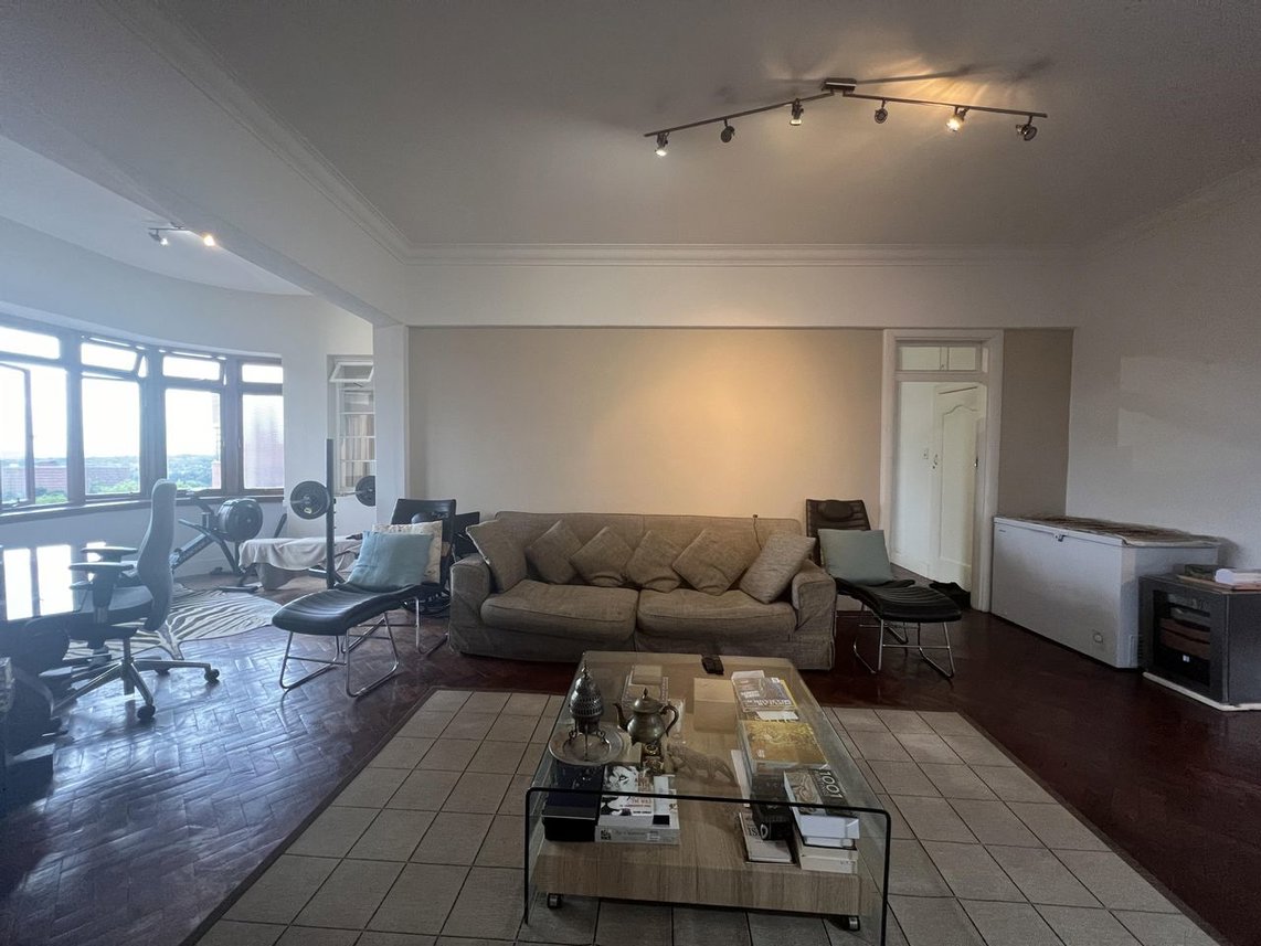 2 Bedroom Apartment To Rent in Houghton Estate