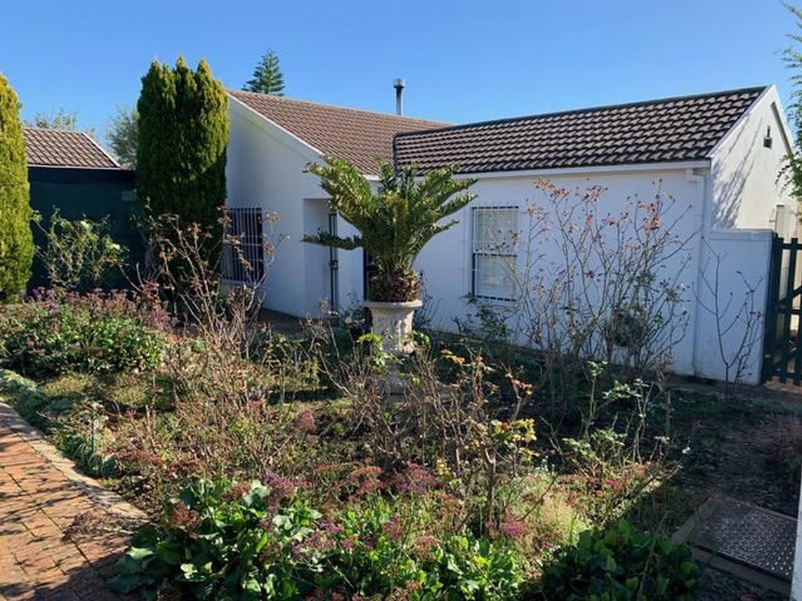 3 Bedroom House To Rent in Paradyskloof