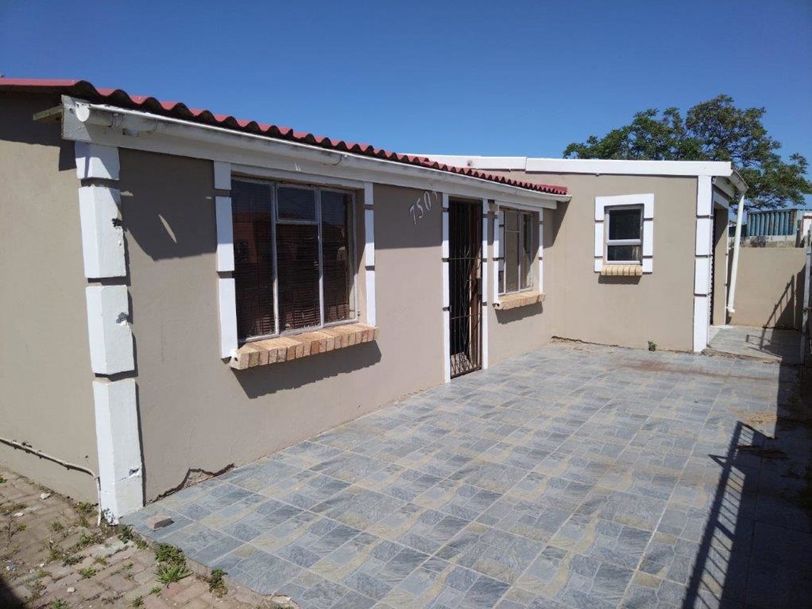 3 Bedroom House For Sale in Kwazakhele