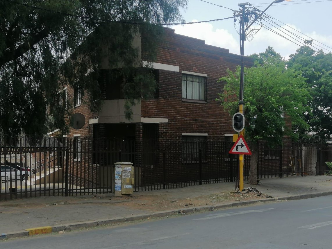 6 Bedroom Apartment For Sale in Germiston South