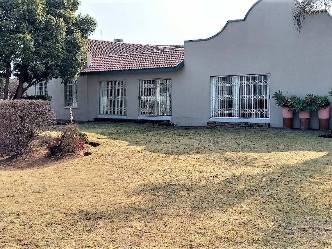 5 Bedroom House For Sale in Vaal Marina