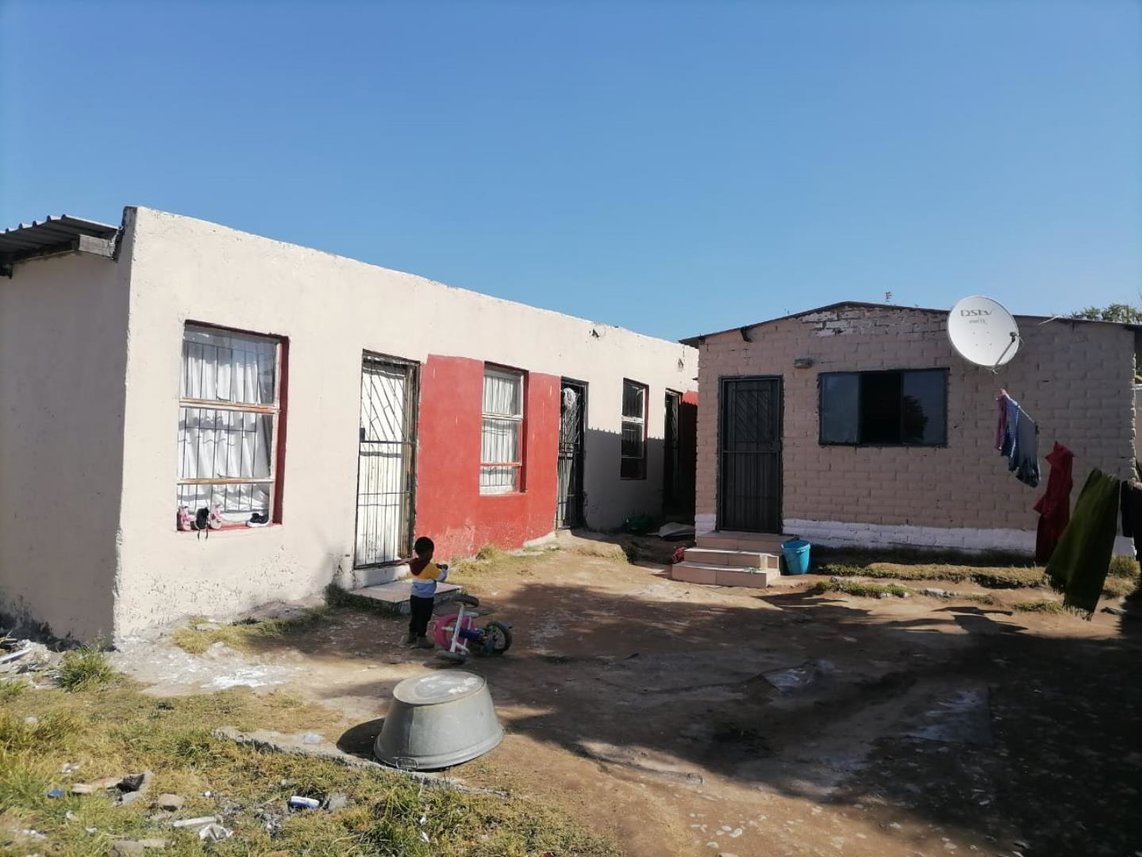 1 Bedroom House For Sale in Olievenhoutbosch