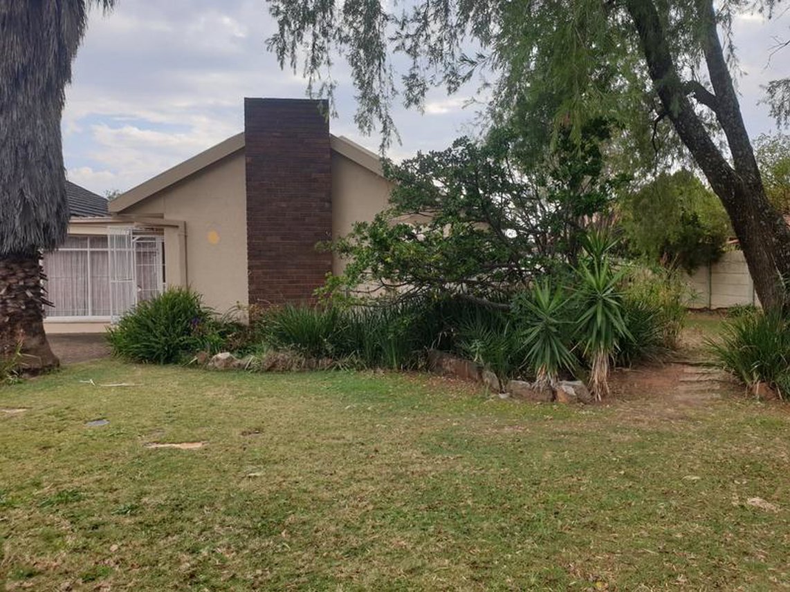 4 Bedroom House For Sale in Stilfontein