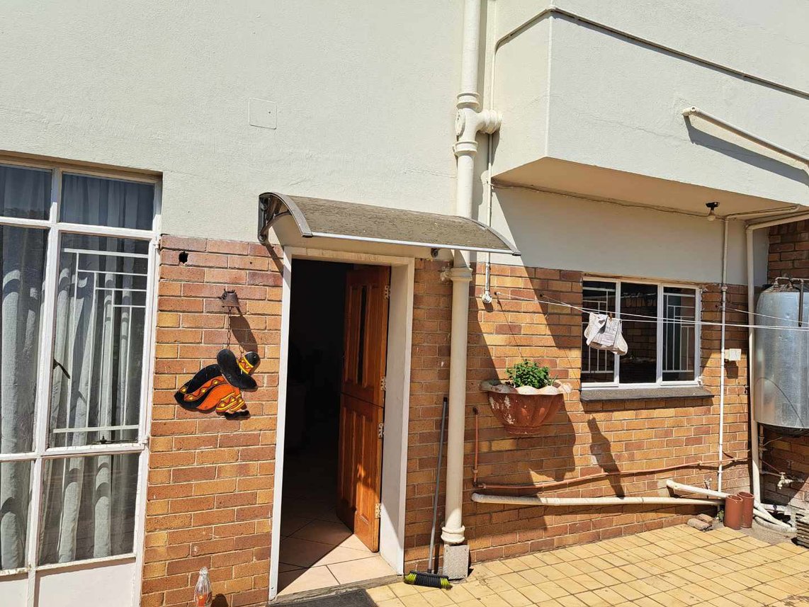 2 Bedroom Townhouse For Sale in Benoni