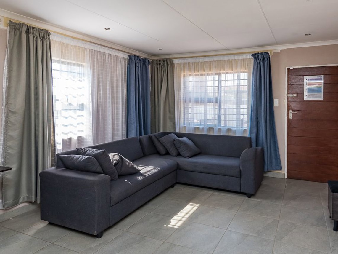 3 Bedroom House For Sale in Witpoortjie