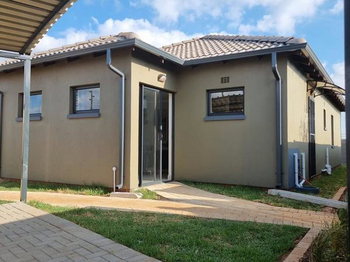 3 Bedroom House For Sale in Krugersdorp