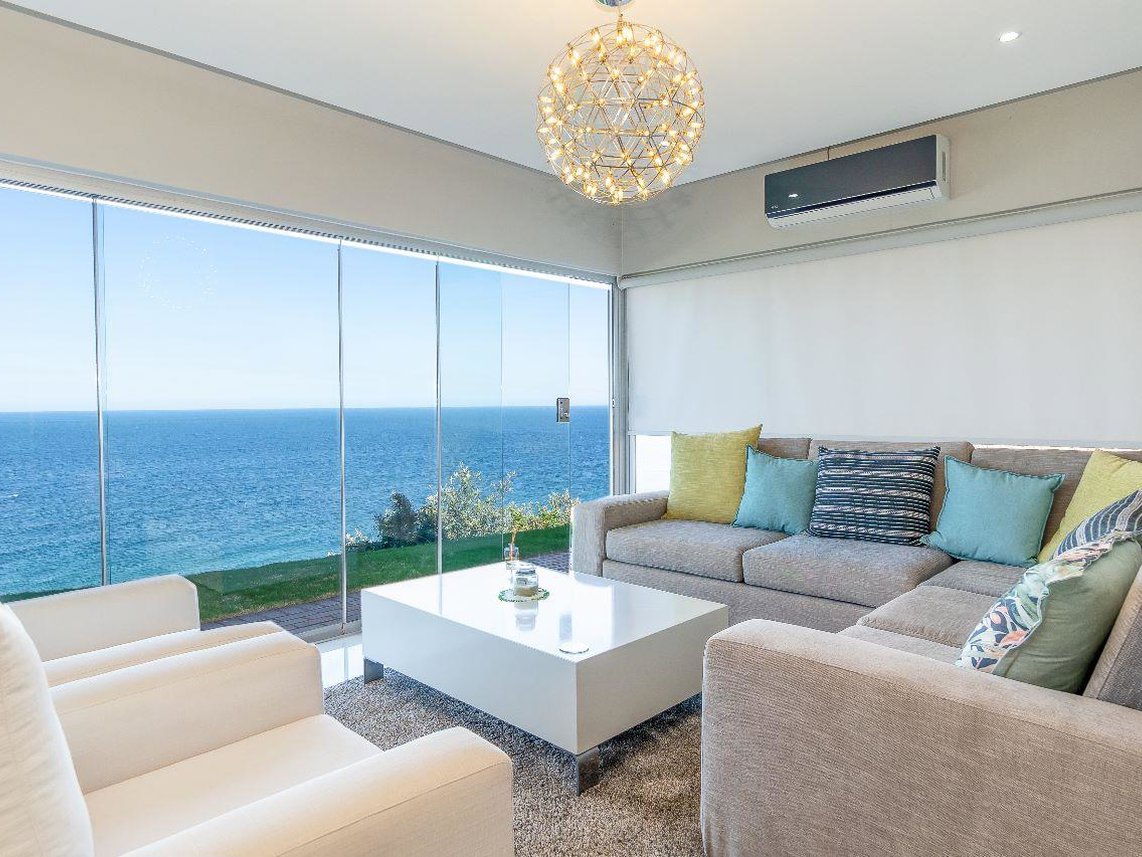 4 Bedroom House For Sale in Ocean View