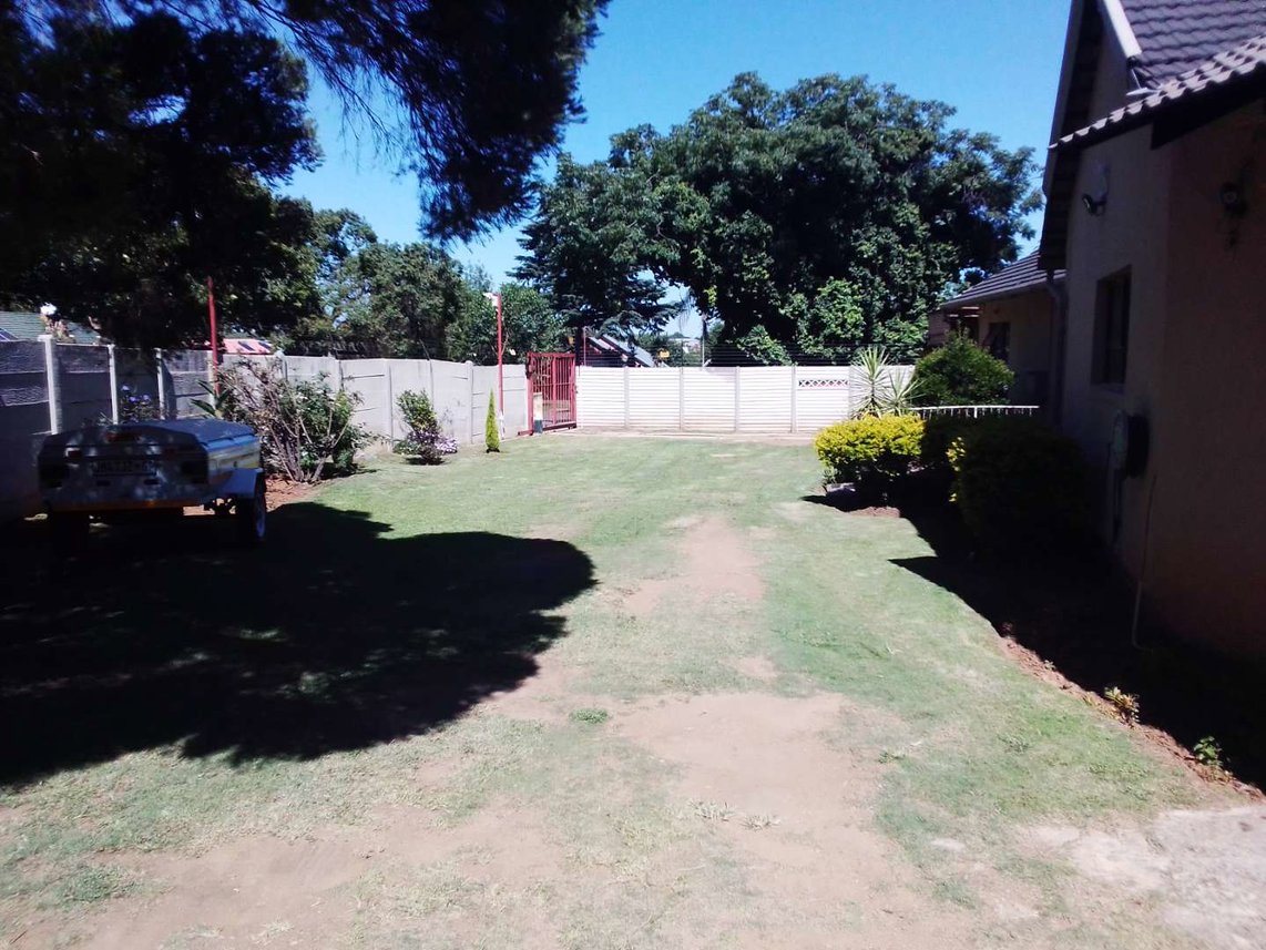 4 Bedroom House For Sale in Kempton Park
