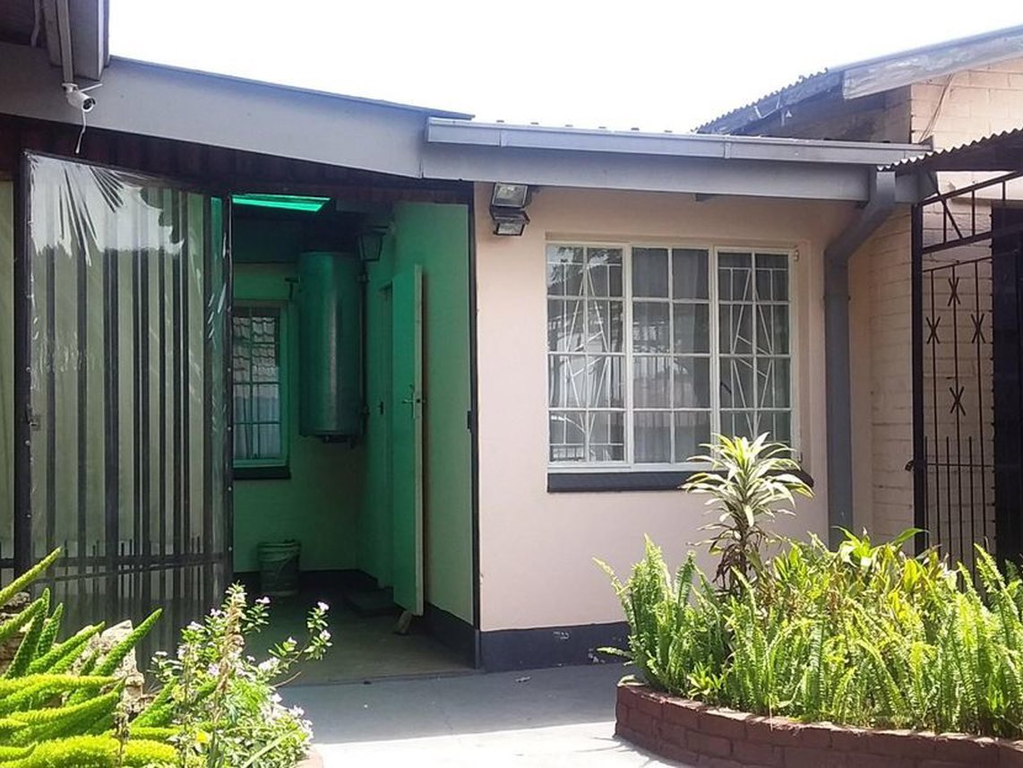 5 Bedroom House For Sale in West Park