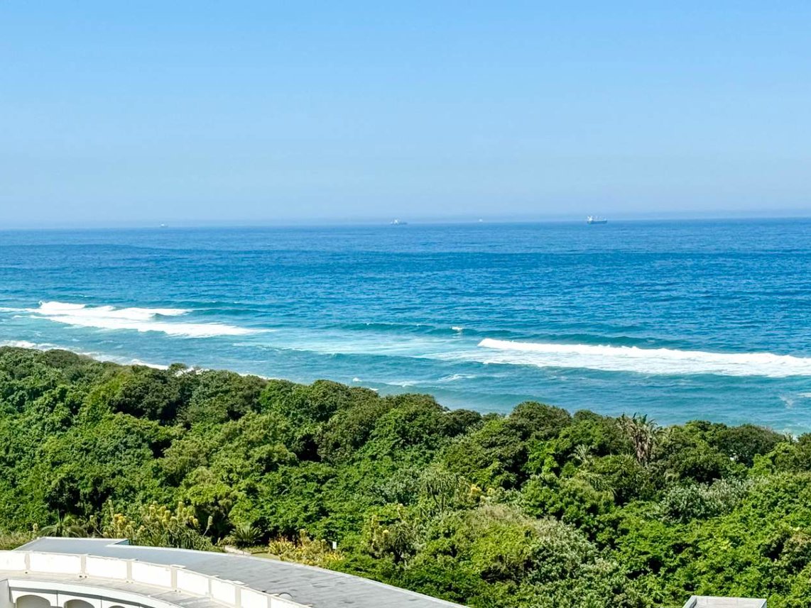 2 Bedroom Apartment For Sale in Umhlanga Rocks