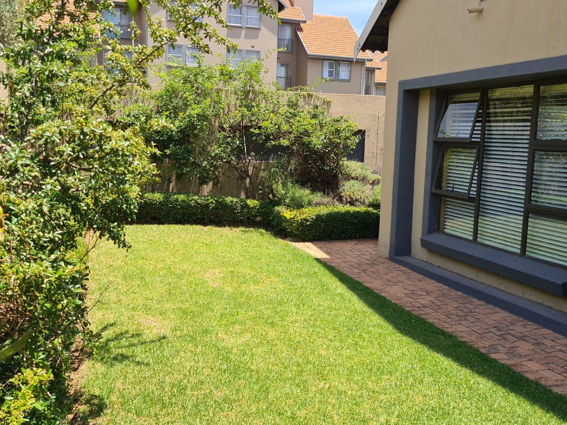 4 Bedroom House For Sale in Brooklands Lifestyle Estate