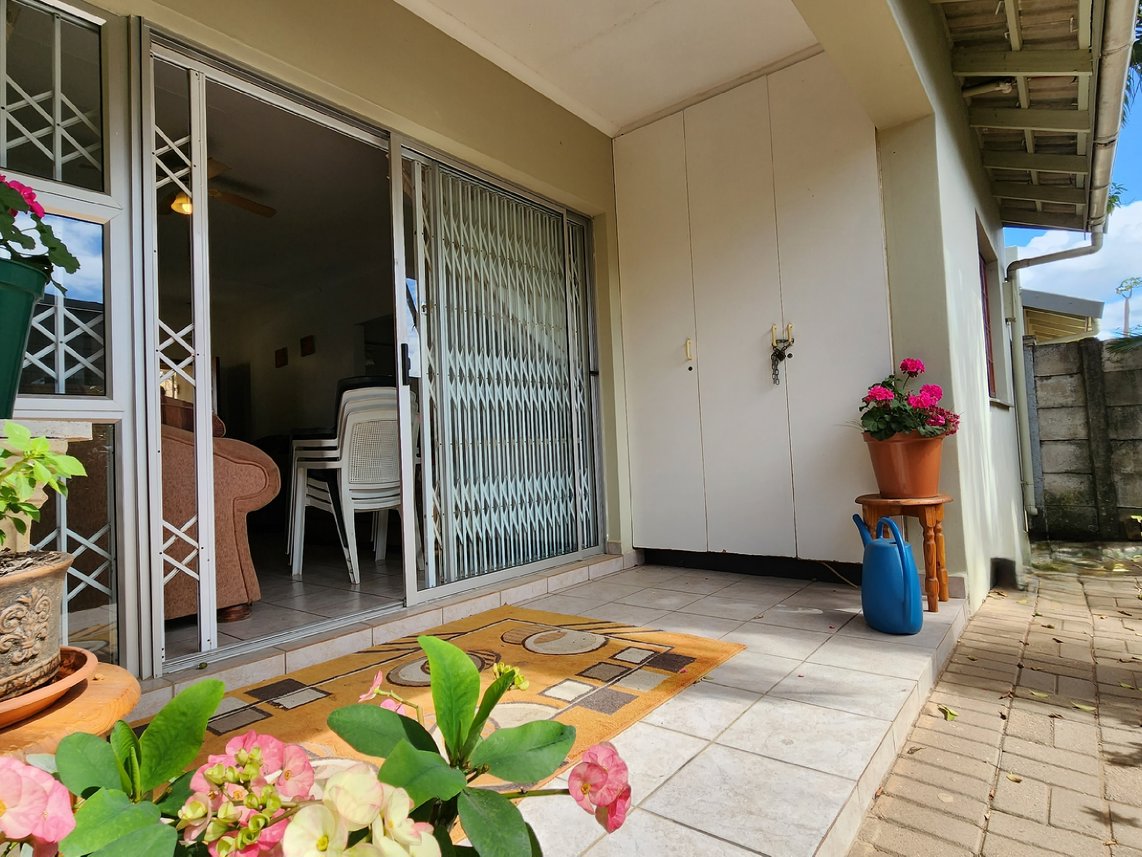 2 Bedroom Townhouse For Sale in Manaba Beach