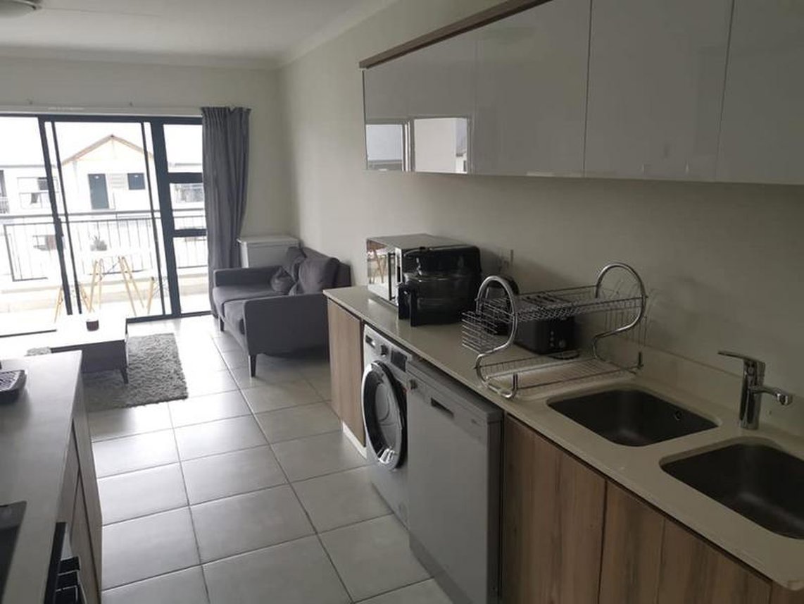 1 Bedroom Apartment To Rent in Silver Lakes