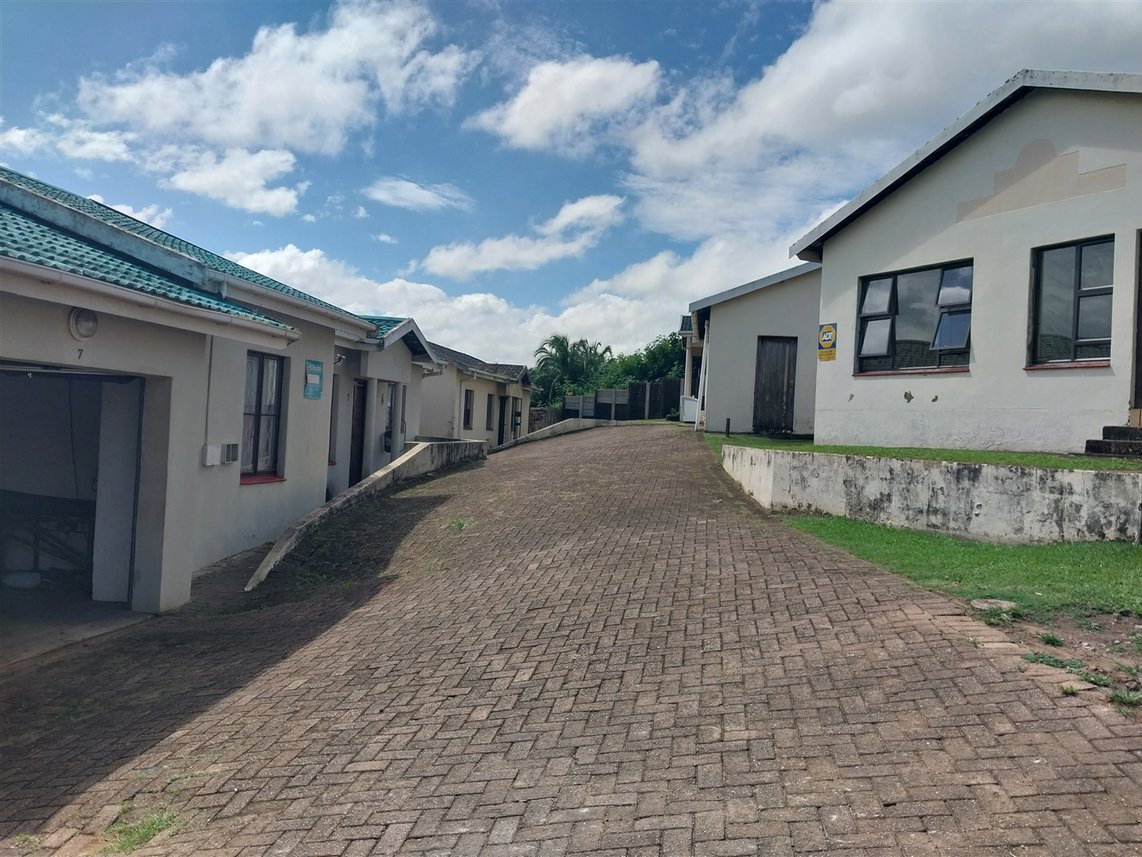 3 Bedroom Townhouse For Sale in Empangeni Central