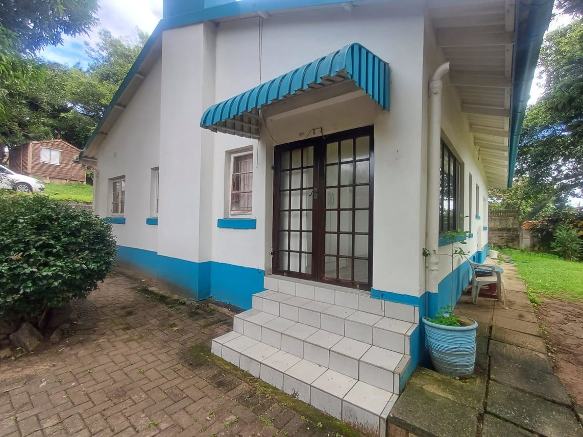 4 Bedroom House To Rent in Illovo Beach