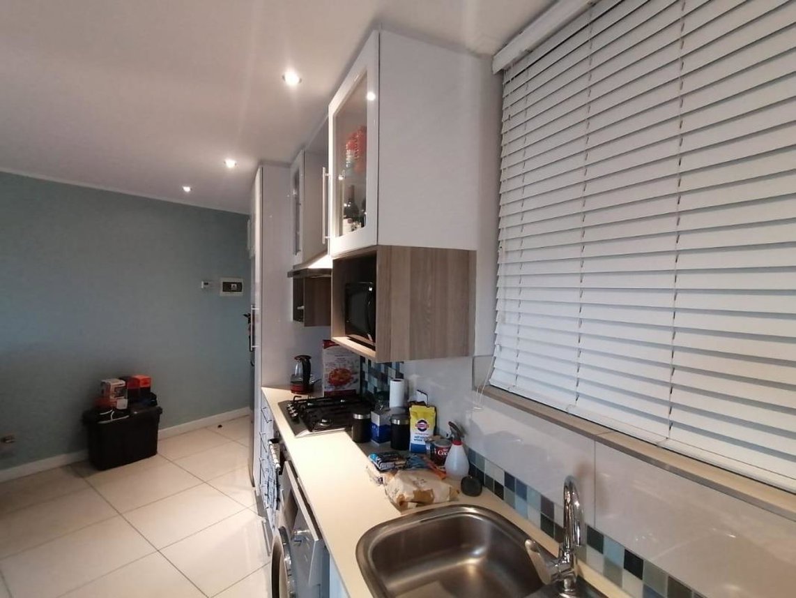 1 Bedroom Apartment To Rent in Rosebank