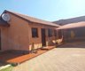 3 Schlafzimmer Haus zum Kauf in Kaalfontein