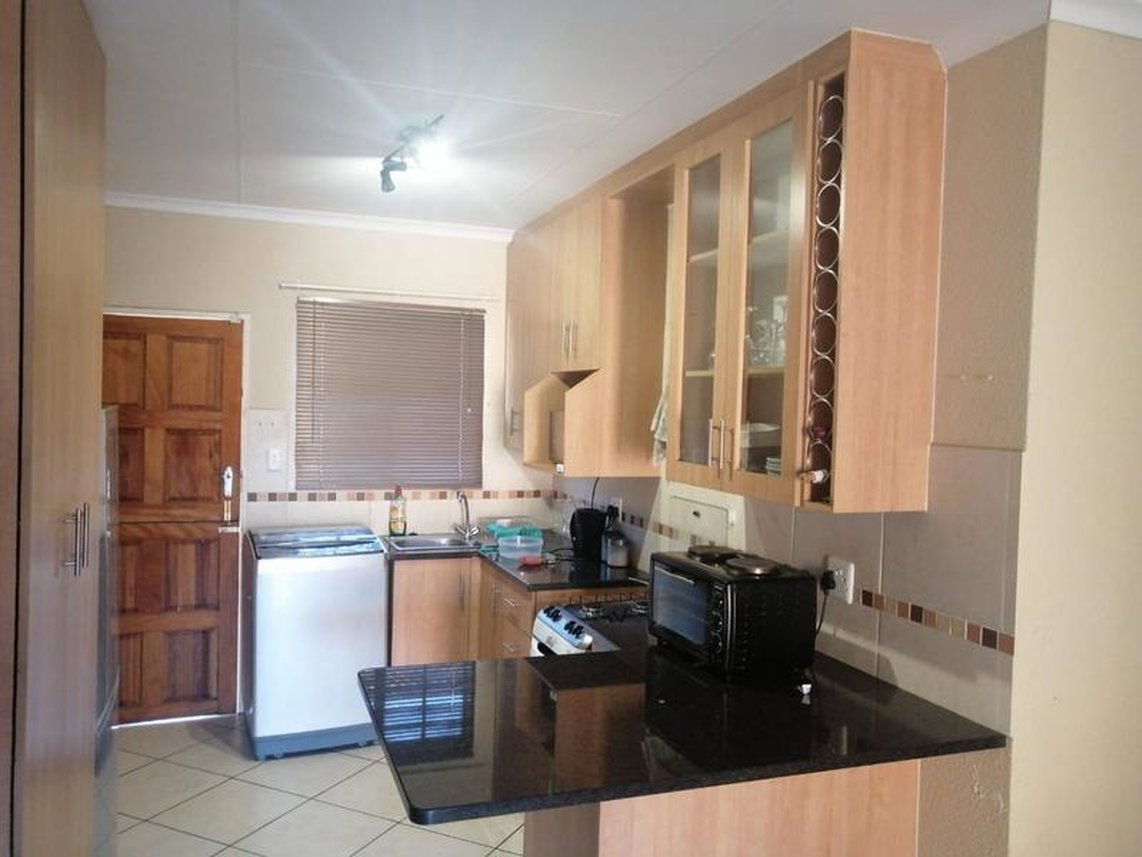 2 Bedroom Apartment To Rent in Riversdale