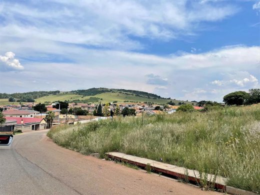 Grundstück zum Kauf in Zakariyya Park
