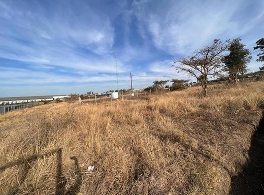Grundstück zum Kauf in Mkondeni