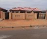 3 Schlafzimmer Haus zum Kauf in Naledi