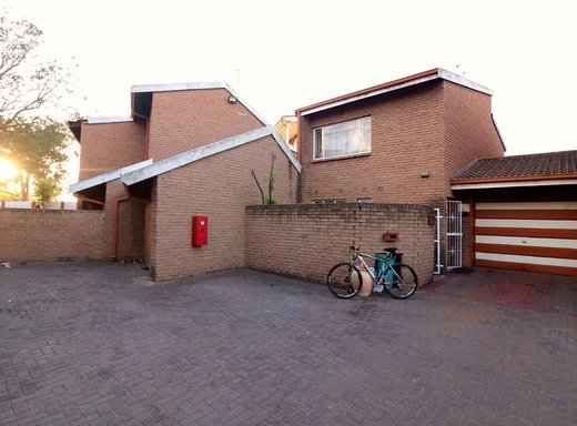3 Schlafzimmer Reihenhaus zum Kauf in Vereeniging Central
