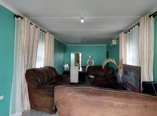 5 Schlafzimmer Haus zum Kauf in Ngwelezana