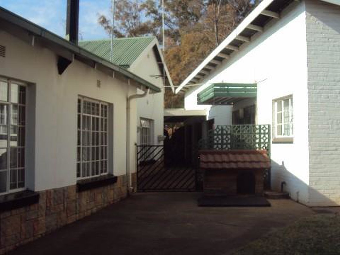4 Bedroom Farm For Sale in Boschfontein AH