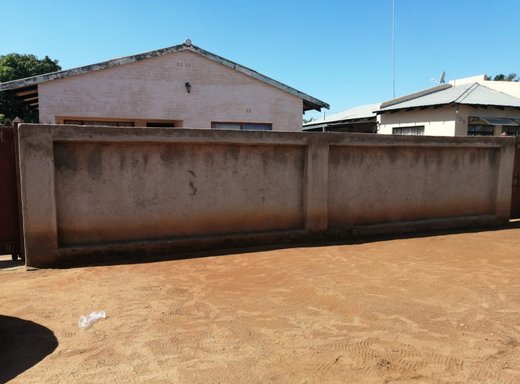 3 Schlafzimmer Haus zum Kauf in Lebowakgomo