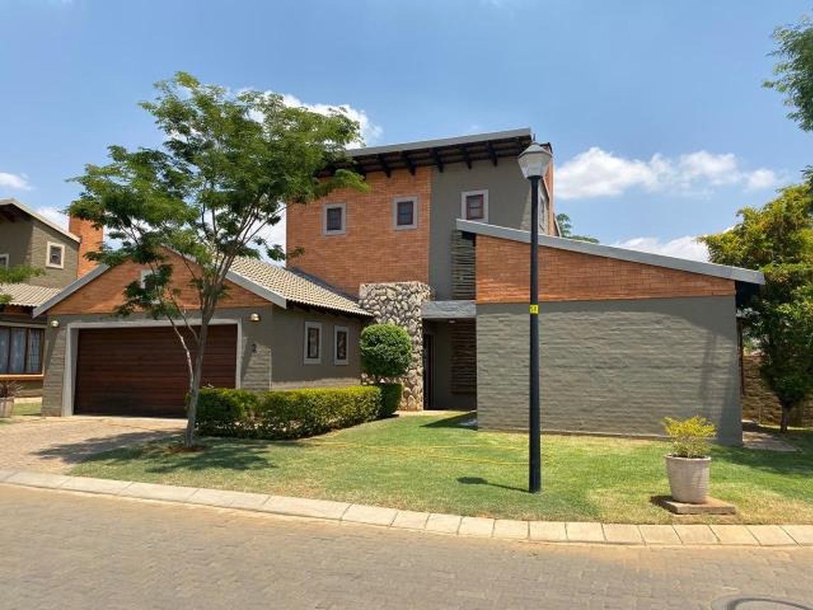 4 Bedroom House To Rent in Waterval East
