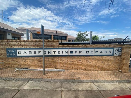 Büro zum Kauf in Garsfontein