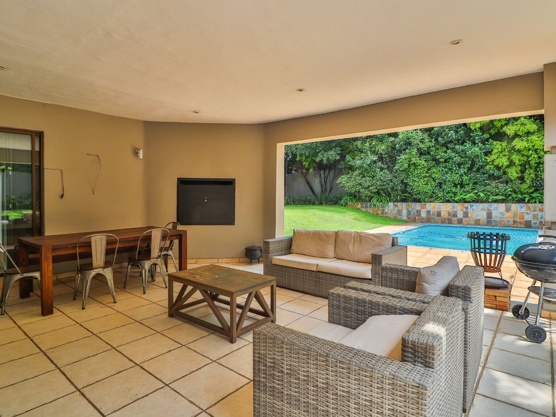 4 Bedroom House To Rent in Douglasdale