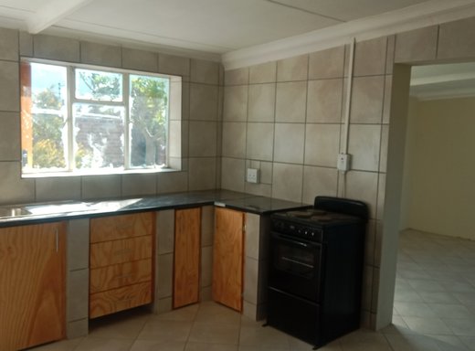 3 Schlafzimmer Haus zur Miete in Tweefontein AH