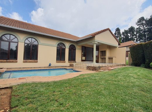 2 Schlafzimmer Haus zur Miete in Modderfontein