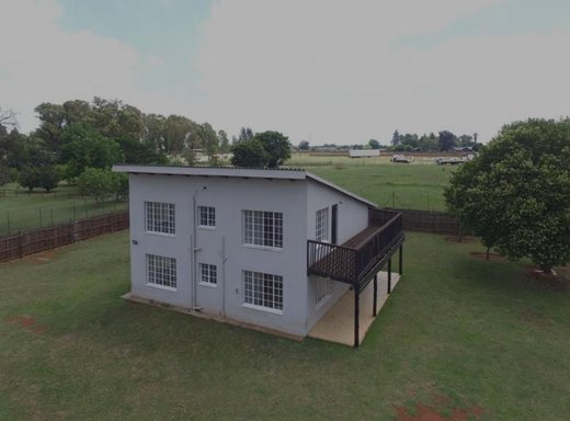 3 Schlafzimmer Farm zum Kauf in Putfontein