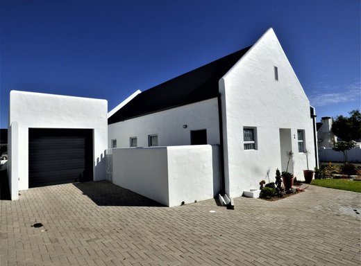 3 Schlafzimmer Haus zum Kauf in Yzerfontein