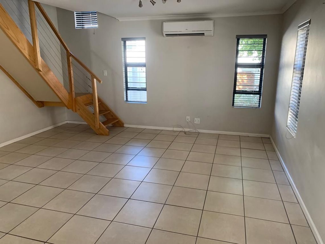 2 Bedroom House For Sale in Rouxpark