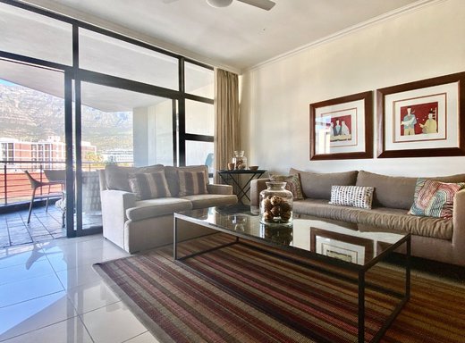 2 Schlafzimmer Etagenwohnung zum Kauf in Cape Town City Centre