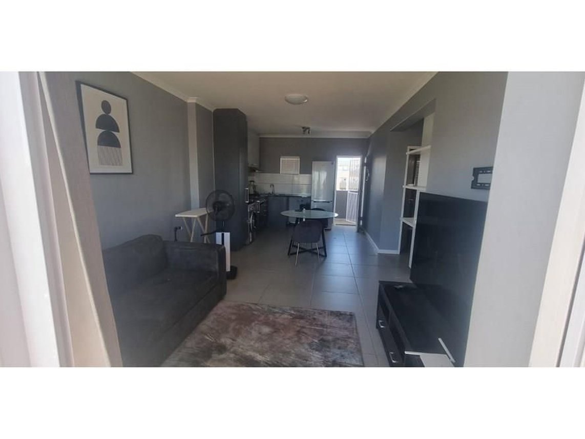 2 Bedroom Apartment To Rent in Burgundy Estate