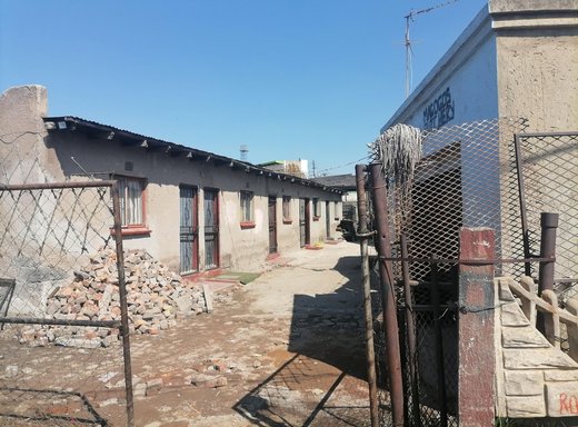 9 Schlafzimmer Haus zum Kauf in Kaalfontein